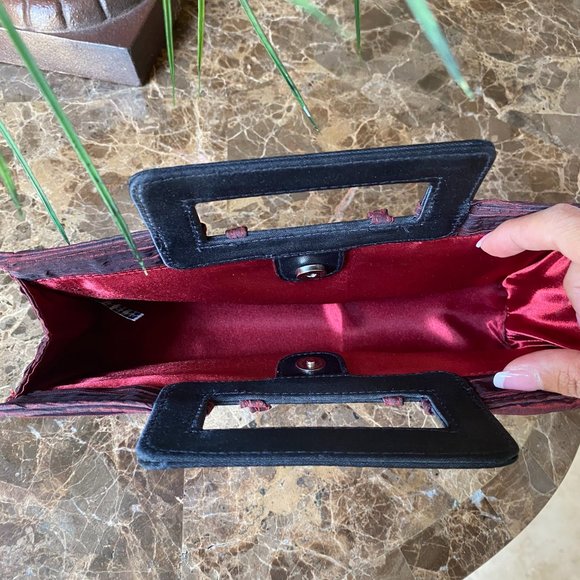 Vintage Women's Black & Red Purse - Picture 3 of 3